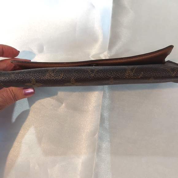 Louis Vuitton Long Wallet - Picture 11 of 12